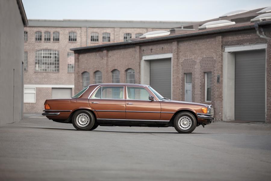  Mercedes-Benz 450 SEL 6.9 (W116) 1979 года  (фото 15 из 36)